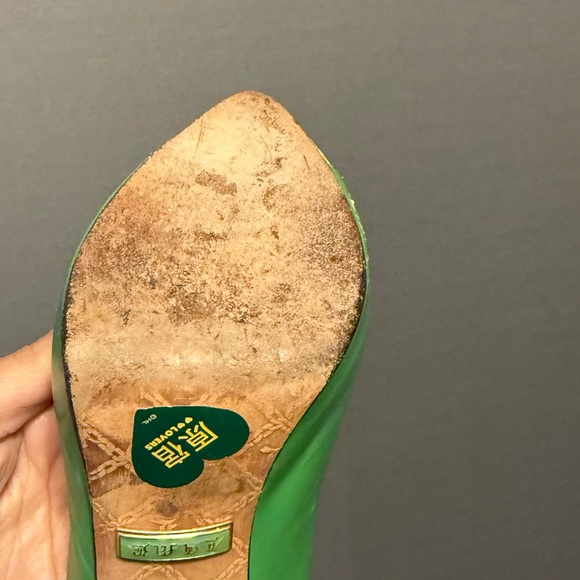 L.A.M.B. Green & Yellow Leather Heels with Black Accents - Picture 5 of 6